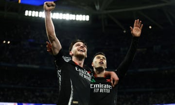 Gabriel Martinelli celebrates scoring with Declan Rice